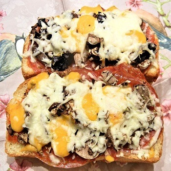 https://www.brisbanecheeseawards.com.au/wp-content/uploads/2019/05/Mushroom-French-Bread-Pizza.jpg